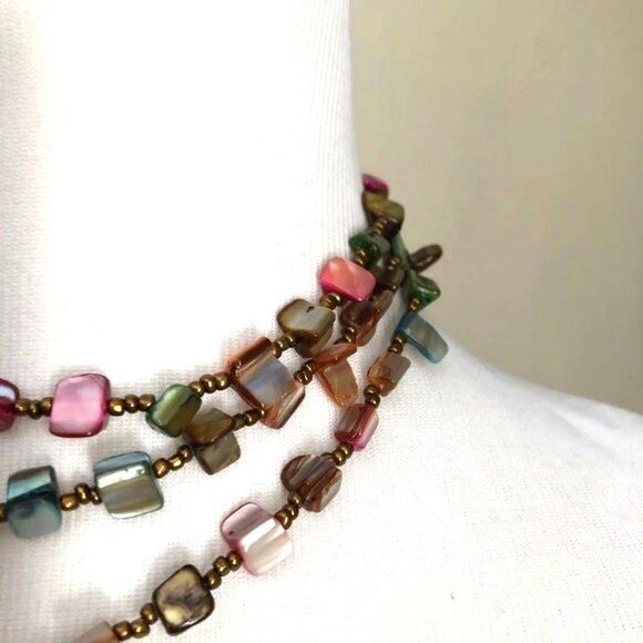 Layered Beaded Metallic Chip Stone Necklace - Picture 3 of 6